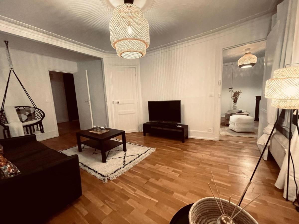 Chic Apartment On The Famous Shopping Rue Du Faubourg Saint-Honore Street باريس المظهر الخارجي الصورة